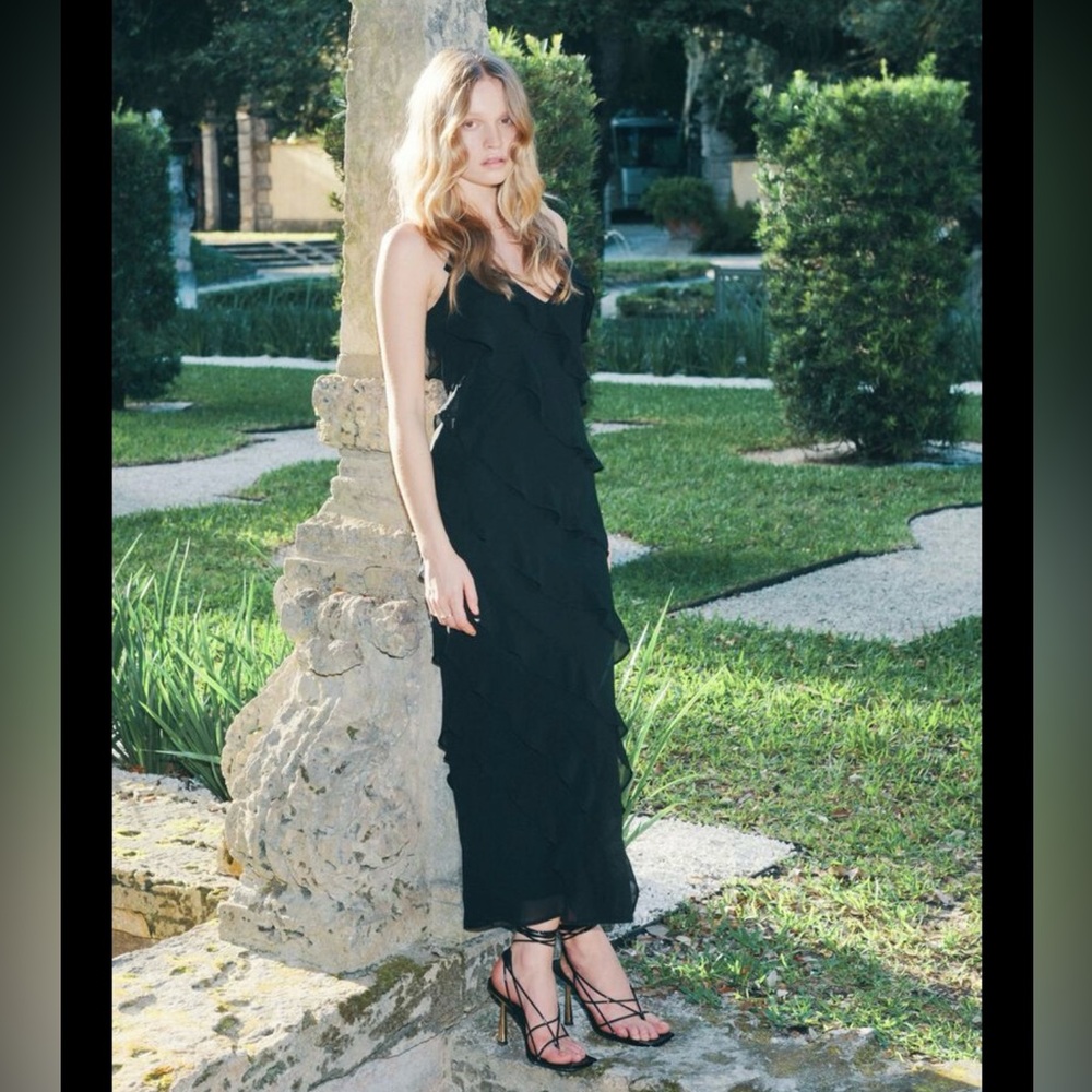 Dynamite Black Layered Maxi Dress